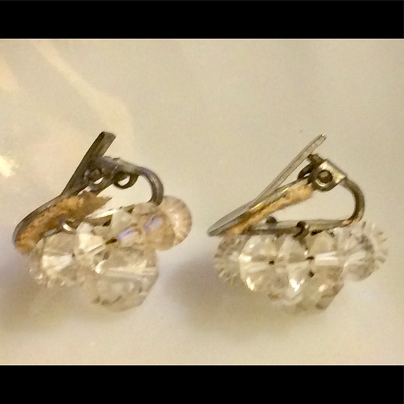 Gorgeous 1950s Vintage Earrings - Picture 6 of 6